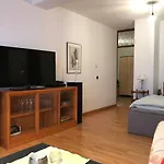 Generations Garden Flats דירה אטנדורן